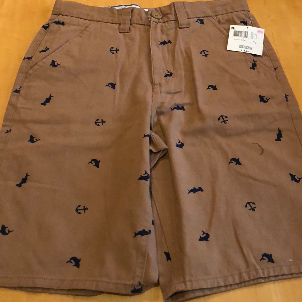 Boy’s khaki shorts